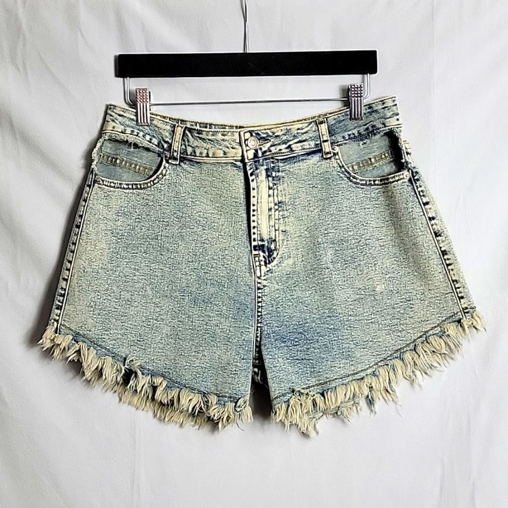 🖤5/$20🖤 NWT.. AARON & AMBER.. Jean shorts..